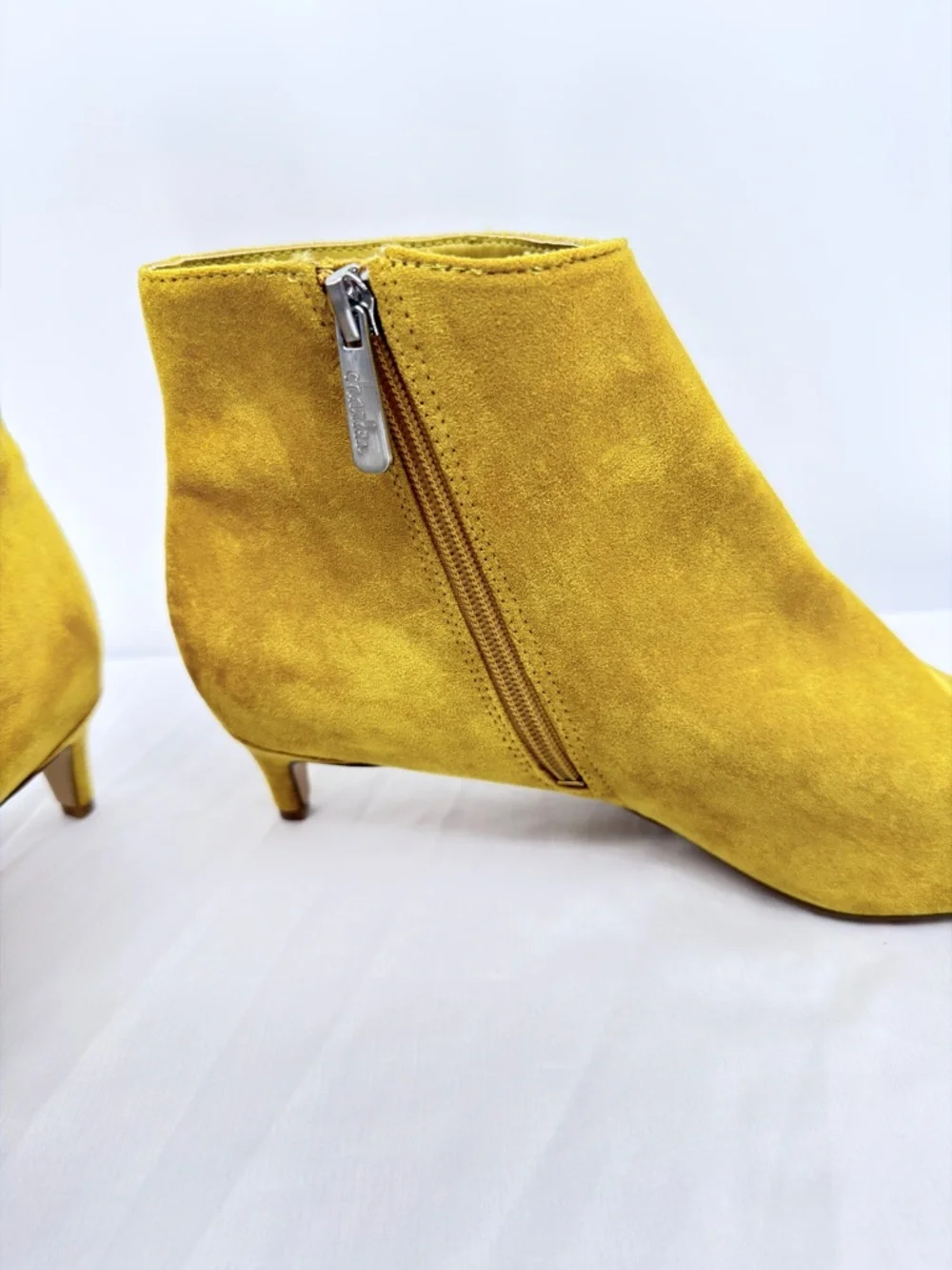 Charles by Charles David Mustard Yellow Suede Ankle Boots Kitten Heel Size 11